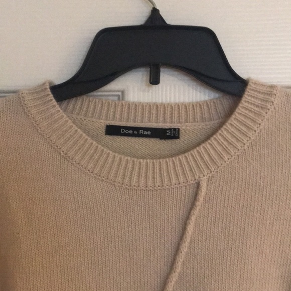 🌻Tan crew neck sweater NWT - Picture 2 of 5